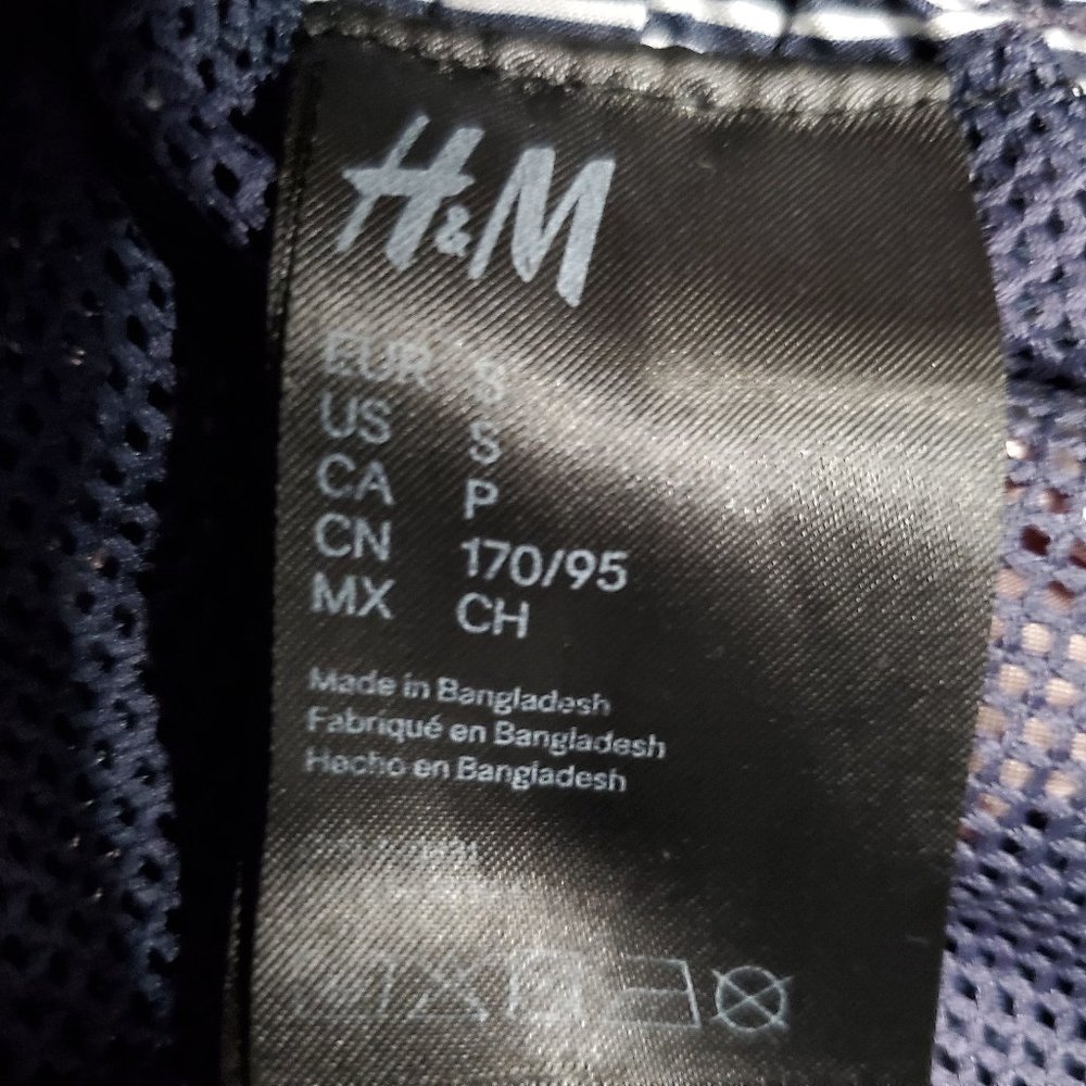 SOLD H&M Men's Bathing Trunks Bundle, Small - Picture 7 of 7